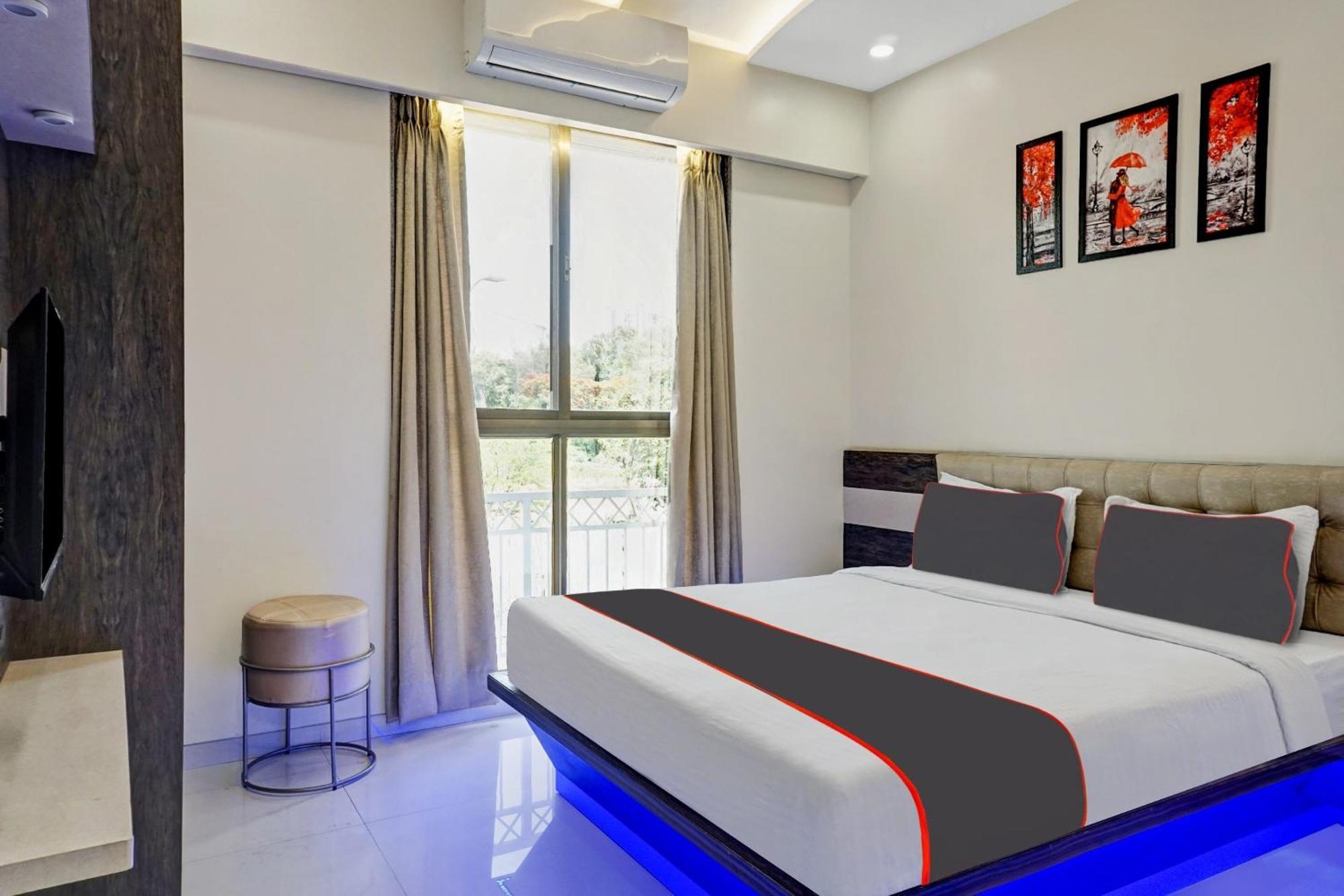 Отель Super Townhouse Poona Royal Pimpri-Chinchwad Экстерьер фото